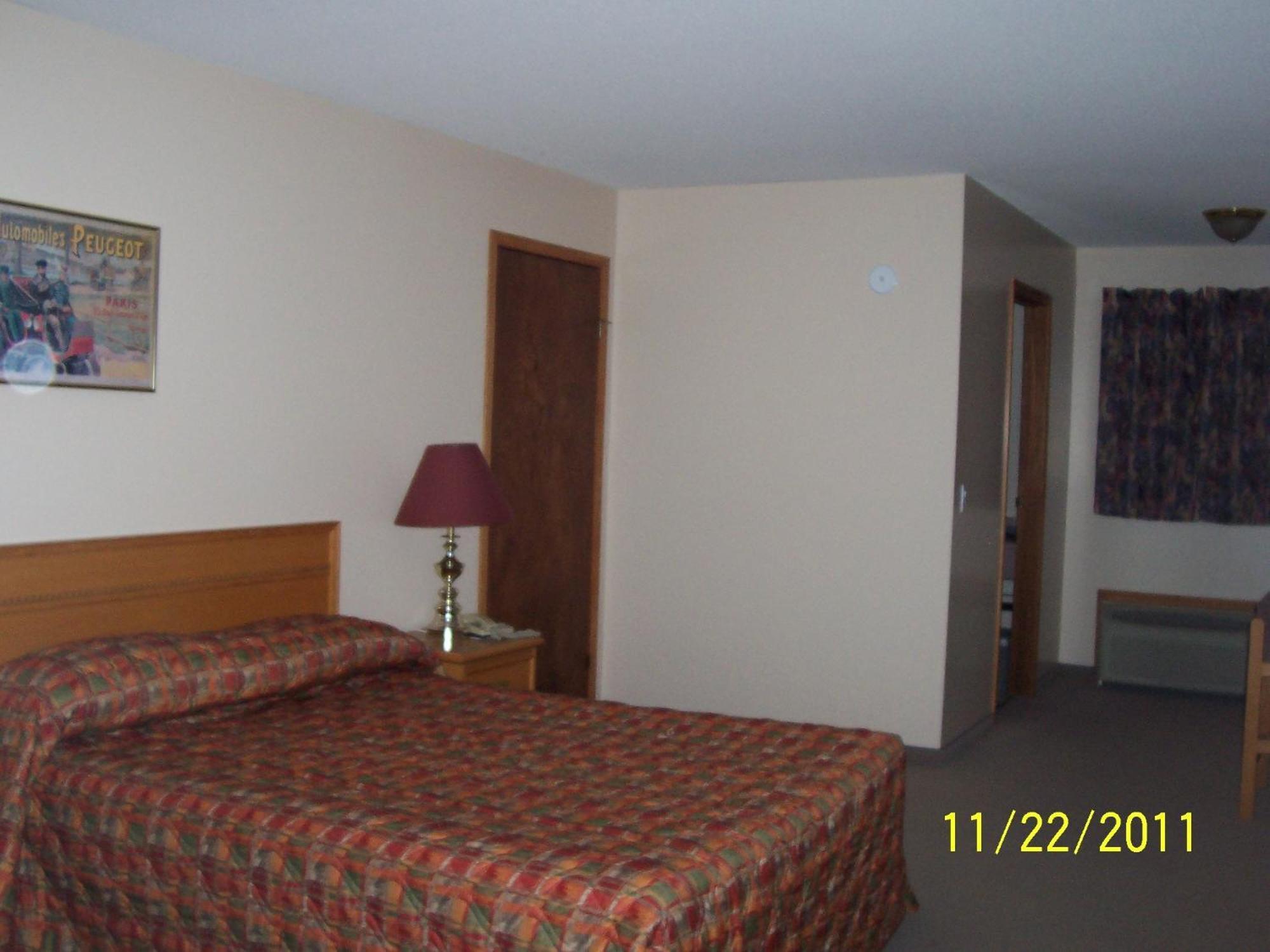 Model A Inn Cranbrook Zewnętrze zdjęcie